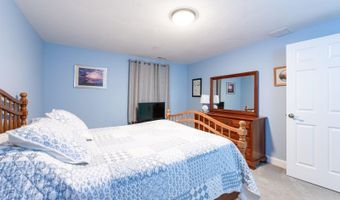 58 Granite Ln, Chester, NH 03036