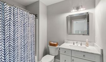 32 Settlers Ct, Bedford, NH 03110