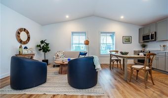 32 Exchange St 203, East Greenwich, RI 02818