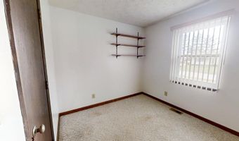 352 Pheasant Run Dr, Batesville, IN 47006
