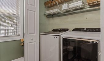 234 3rd Ave, Cranston, RI 02910