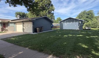 330 Fairview Dr, Aurora, NE 68818