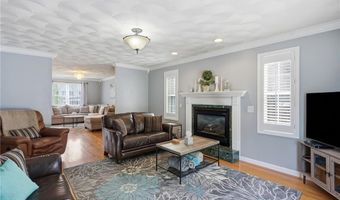23 BERNON Dr, Lincoln, RI 02865