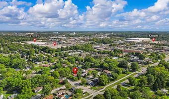 2 Oakmont Ct, Beech Grove, IN 46107