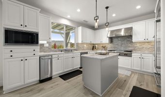 1915 Hazel Nut Ct, Agoura Hills, CA 91301