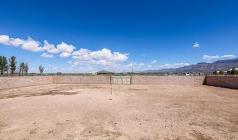 40 Meadowland Rd, Alamogordo, NM 88310