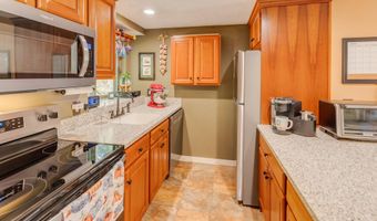 96 Fairway Dr 1, Ashland, NH 03217