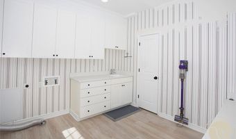 2900 Stanford Dr, Billings, MT 59102