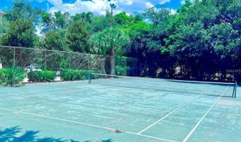 512 ORANGE Dr 30, Altamonte Springs, FL 32701