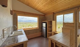 620 Tune Dr, Arroyo Hondo, NM 87513