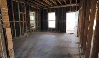 607 6th St NW, Austin, MN 55912