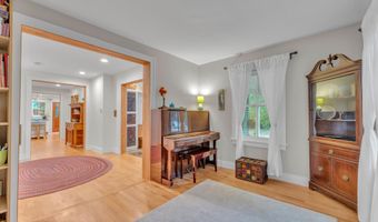 436 Pinewood St, Ann Arbor, MI 48103