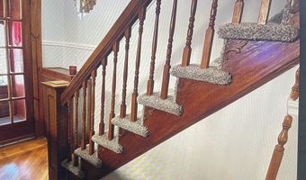 127 W 55TH St, Bayonne, NJ 07002