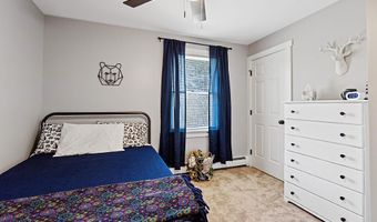 816 Riverside Dr, Augusta, ME 04330