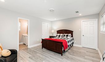 11049 E Vieux Dr, Baton Rouge, LA 70815