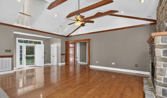 625 NW Locust St, Abingdon, VA 24210