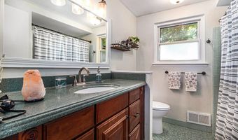 2576 Packard St, Ann Arbor, MI 48104