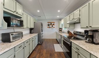 102 Pumpkin Hill Rd, Ashford, CT 06278