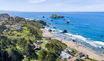 17454 BLUFF Dr, Brookings, OR 97415