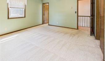 2111 Angie Ln, Anderson, IN 46017