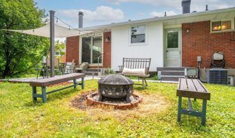 1597 Blueorchard Dr, Anderson Twp., OH 45230