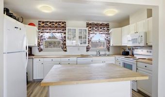 12 Linney St, Babbitt, MN 55706