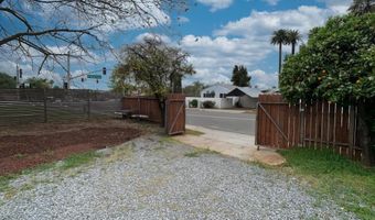 708 E El Norte Pkwy, Escondido, CA 92026