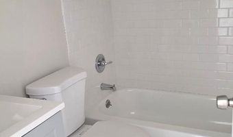 5 Arrowhead Dr 48, Algonquin, IL 60102