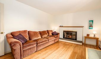 21 White Pine Dr, Brookfield, CT 06804