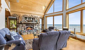 E7379 WASHINGTON Road, Algoma, WI 54201