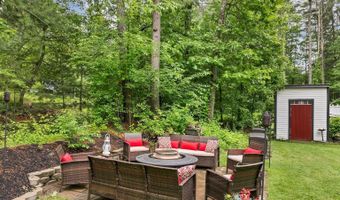 51 Palomino Ln, Bedford, NH 03110