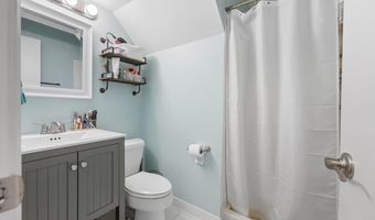 6812 LAMP POST Ln, Alexandria, VA 22306
