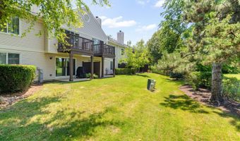 2736 S Embers Ln 2736, Arlington Heights, IL 60005