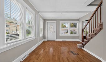 30 W Park Ave, Avenel, NJ 07001