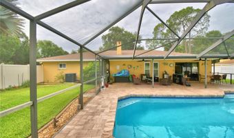 902 CRESTVIEW Dr, Auburndale, FL 33823