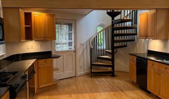 8904 GRANT St, Bethesda, MD 20817