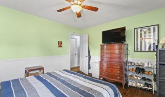 66 Loftus Cir, Bridgeport, CT 06606