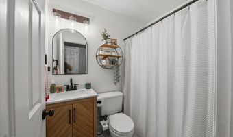 8 N Longwood Ln, Alexandria, KY 41001