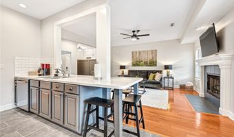 701 SW Maidstone Ave, Bentonville, AR 72712