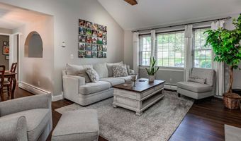 320 Spruce St, Cheshire, CT 06410