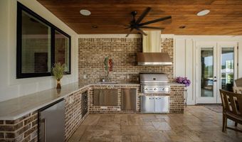 173 Circlestone Dr, Adel, GA 31620