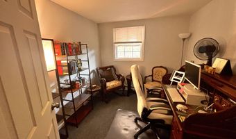 7 School St, Burlington, CT 06013