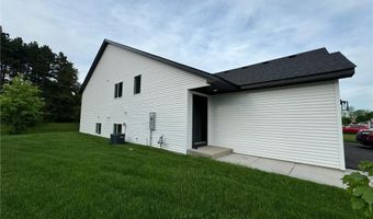 330 21st Ave SW, Cambridge, MN 55008