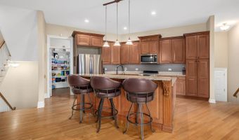 1454 E Northwest Hwy, Arlington Heights, IL 60004