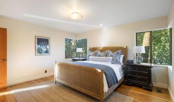 525 Keyes Ave, Angwin, CA 94508