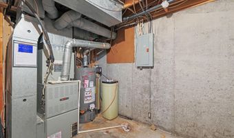 4628 N Farmstead Ct, Bel Aire, KS 67220