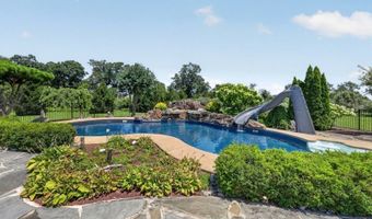 3 Surrey Way, Alexandria Twp., NJ 08867