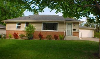 1112 Queens Ln, Anoka, MN 55303
