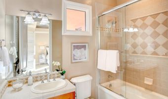 1340 Crestmont Dr, Angwin, CA 94508
