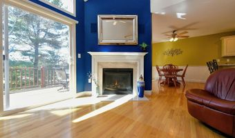 2 Candleberry Ct 2, Bourne, MA 02532